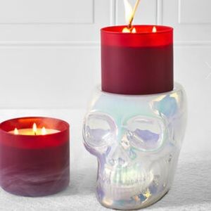 Iridescent Skull Pedestal